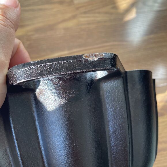 Lodge 1896 Cast Iron Fluted Cake Pan RARE* DISCONTINUED - Picture 10 of 14